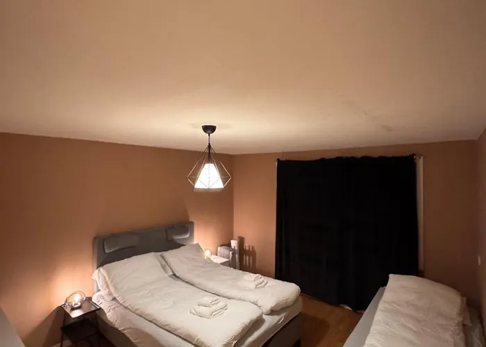 3-bedroom For 7,two Baths,