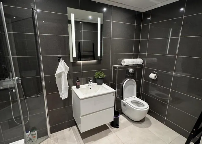 3-bedroom For 7,two Baths, Leilighet Oslo